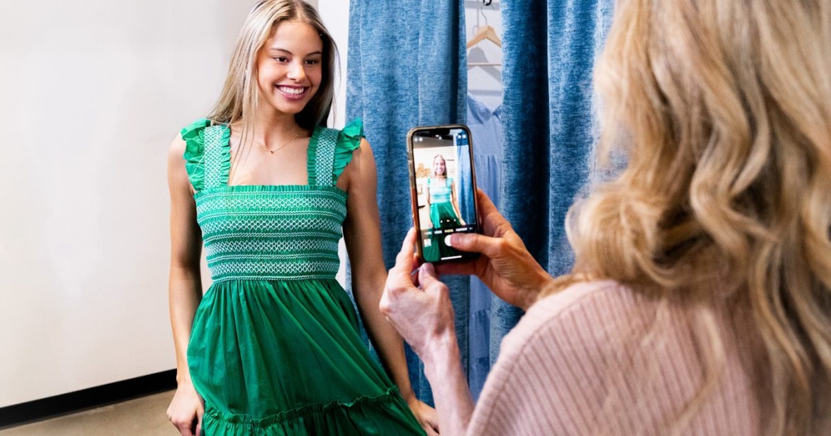 green emerald velvet dress ASHLEYlauren Style 12218